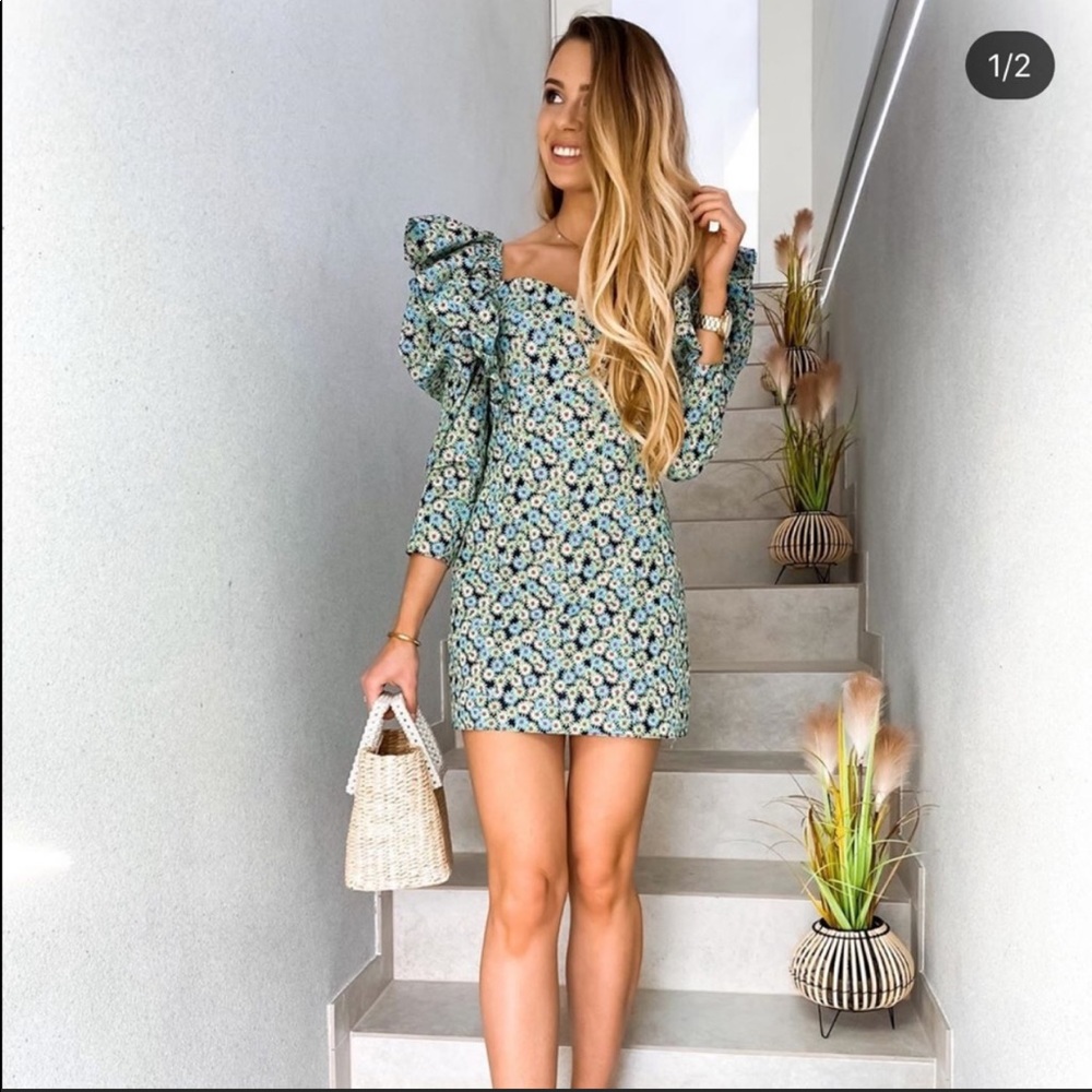 Zara floral print ruffle mini dress bloggers fav